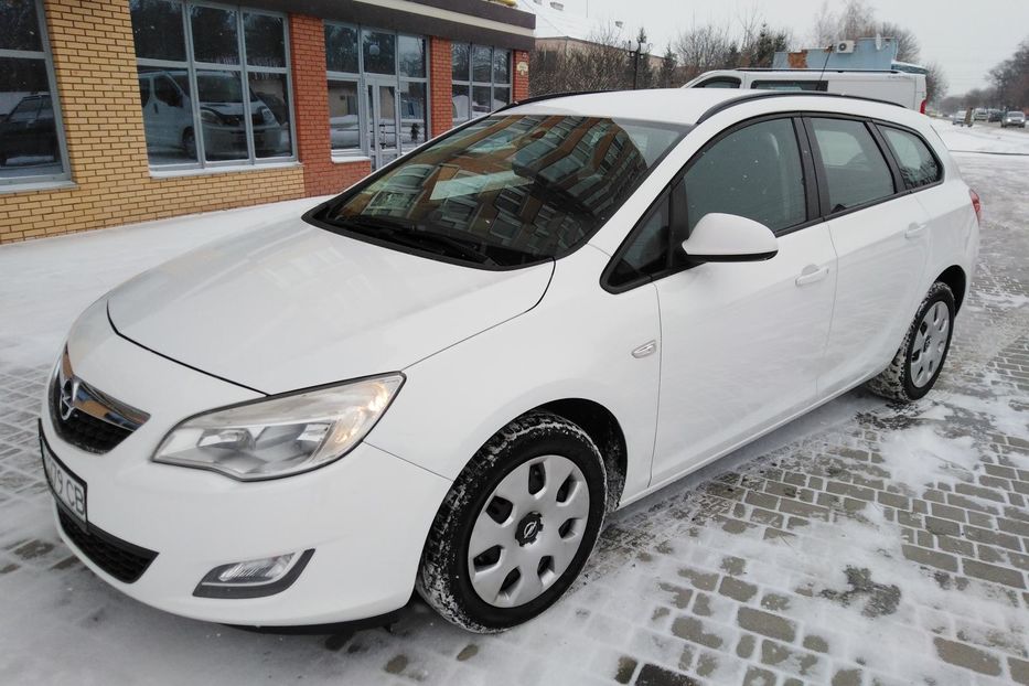 Продам Opel Astra J 2012 года в г. Староконстантинов, Хмельницкая область