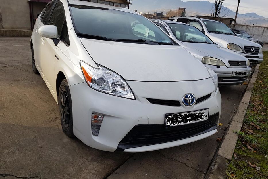 Продам Toyota Prius 2014 года в Днепре