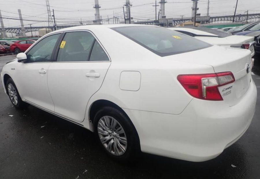 Продам Toyota Camry LE 2013 года в Харькове