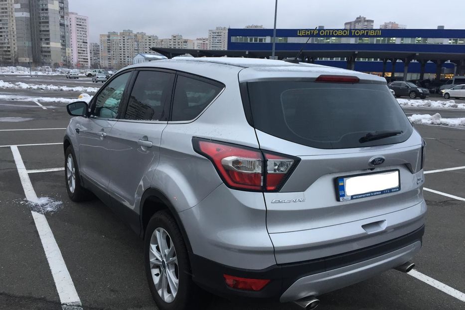 Продам Ford Escape SE AWD 2017 года в Киеве