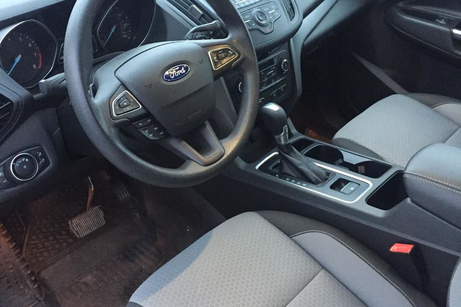 Продам Ford Escape SE AWD 2017 года в Киеве