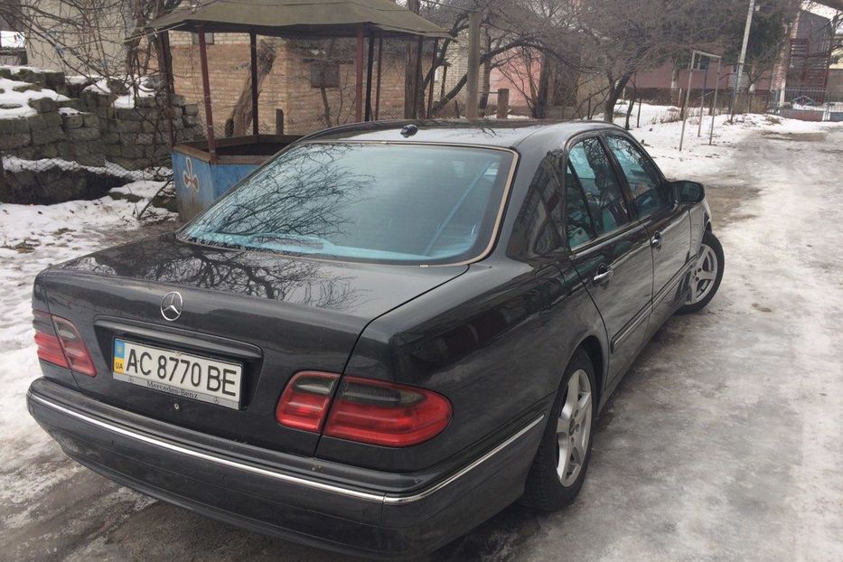 Продам Mercedes-Benz E-Class Avandgarde 2002 года в Луцке