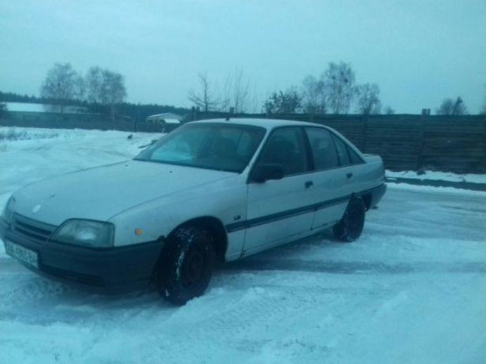 Продам Opel Omega газ/бензин 1987 года в Киеве