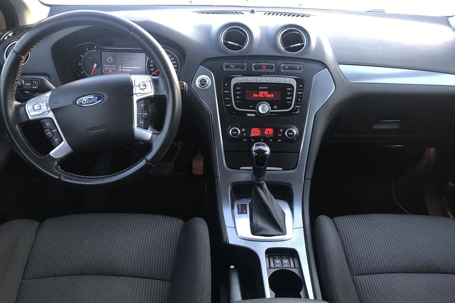 Продам Ford Mondeo Lunar sky official  2013 года в Киеве