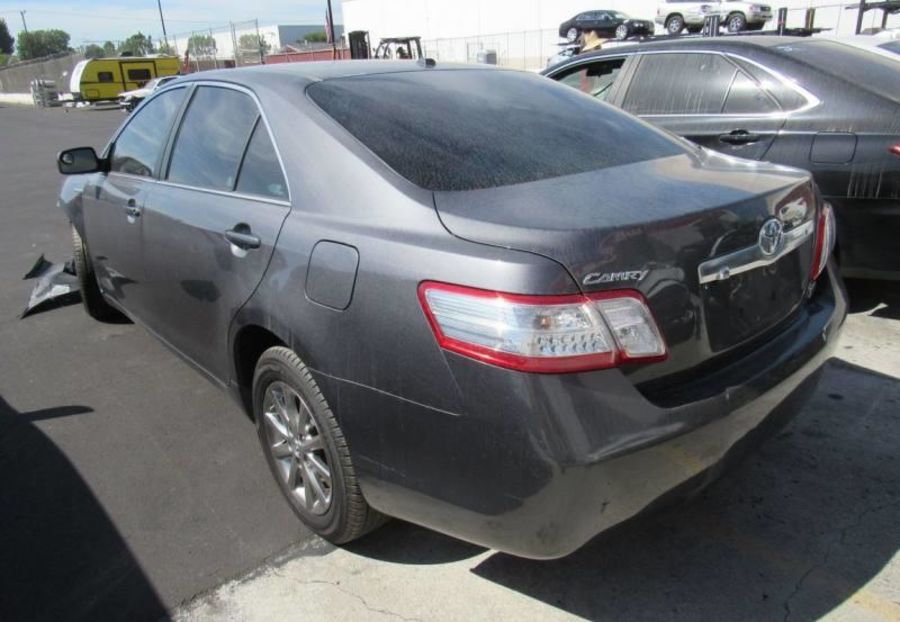 Продам Toyota Camry 2011 года в Харькове