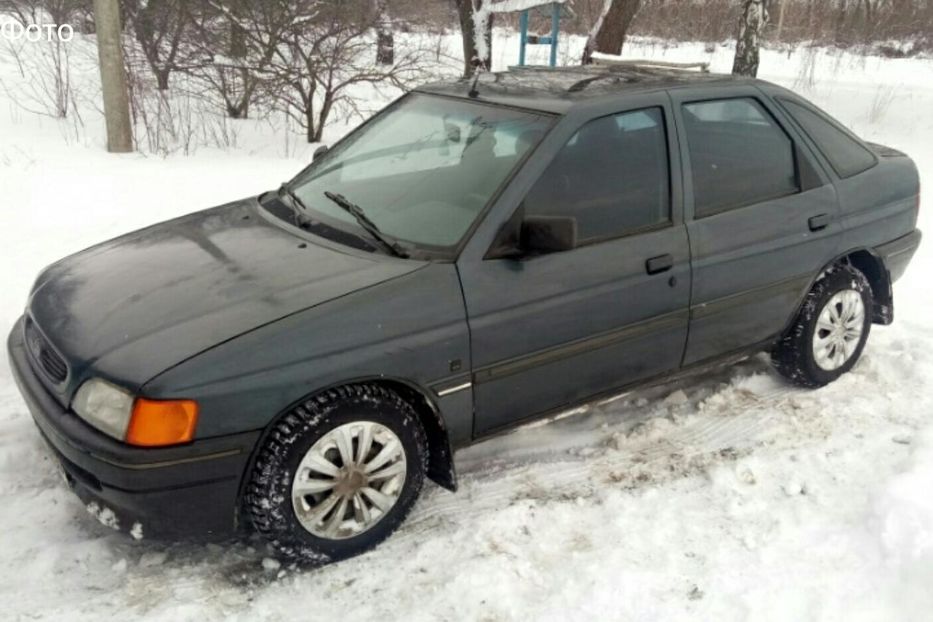 Продам Ford Escort 1993 года в г. Купянск, Харьковская область