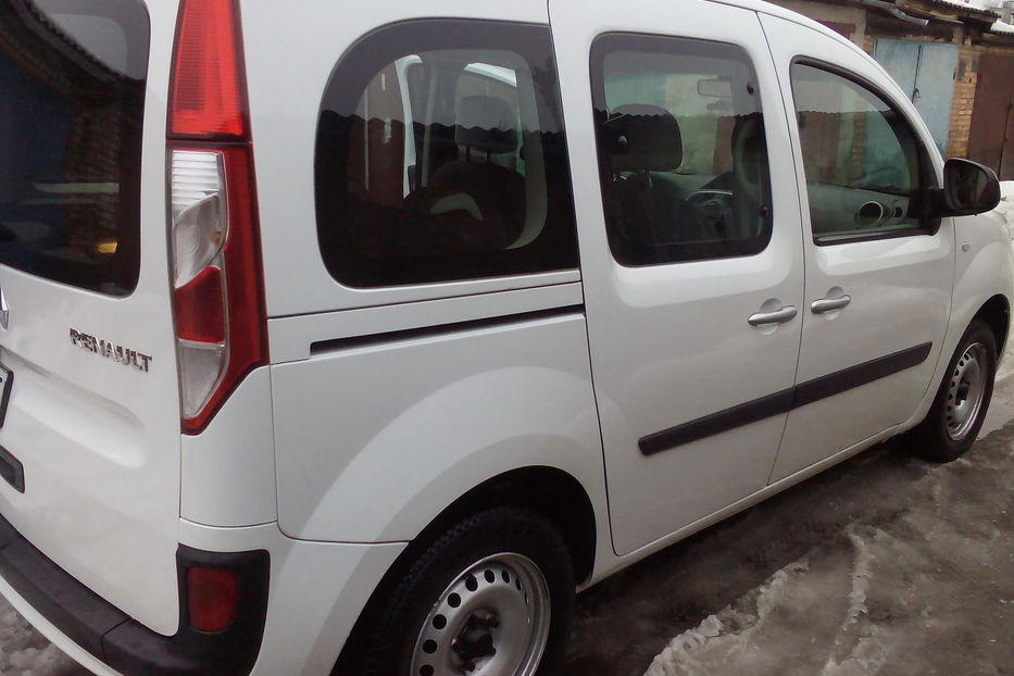 Продам Renault Kangoo пасс. 2013 года в Житомире