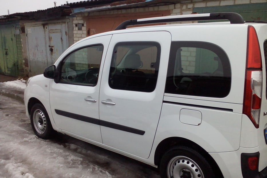 Продам Renault Kangoo пасс. 2013 года в Житомире