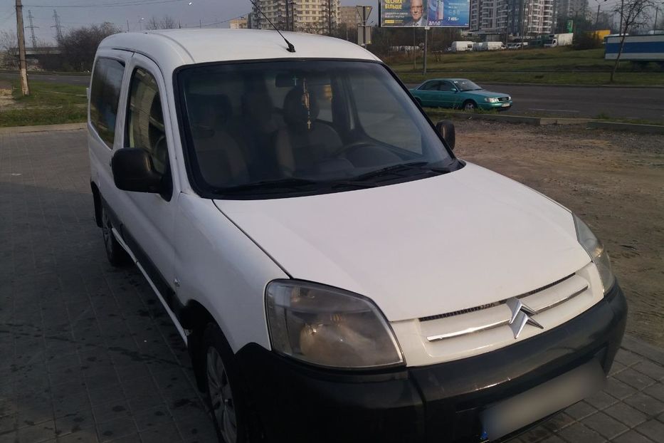 Продам Citroen Berlingo пасс. 2005 года в Львове