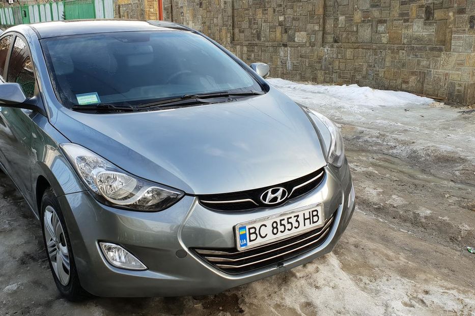 Продам Hyundai Elantra 2012 года в Черновцах