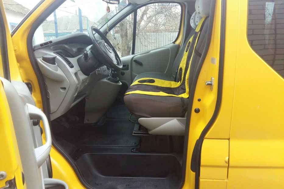 Продам Opel Vivaro груз. 2004 года в г. Геническ, Херсонская область