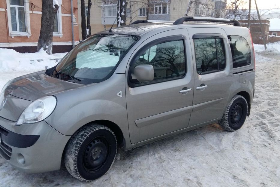 Продам Renault Kangoo пасс. Газ/Бензин 1.6 2011 года в Полтаве