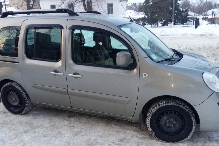 Продам Renault Kangoo пасс. Газ/Бензин 1.6 2011 года в Полтаве