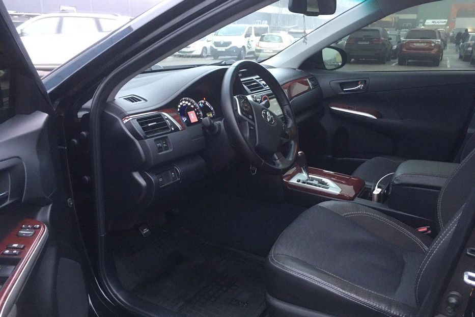 Продам Toyota Camry 50 2014 года в Киеве