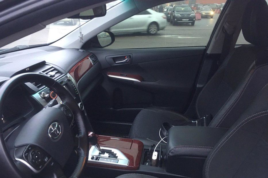 Продам Toyota Camry 50 2014 года в Киеве