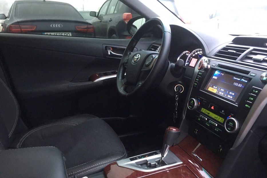Продам Toyota Camry 50 2014 года в Киеве
