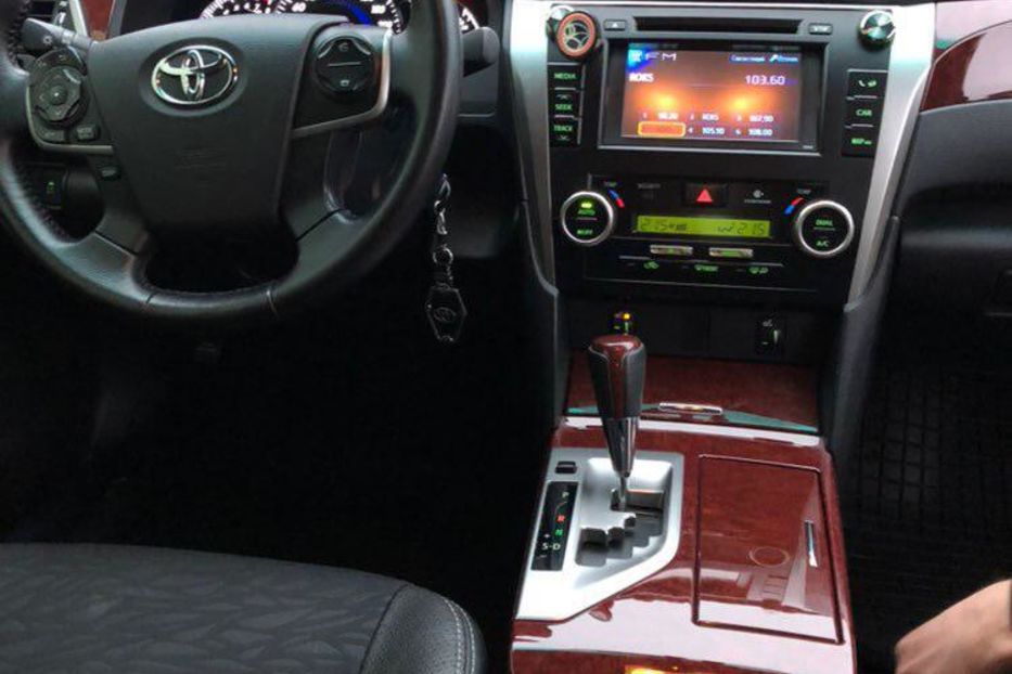 Продам Toyota Camry 50 2014 года в Киеве