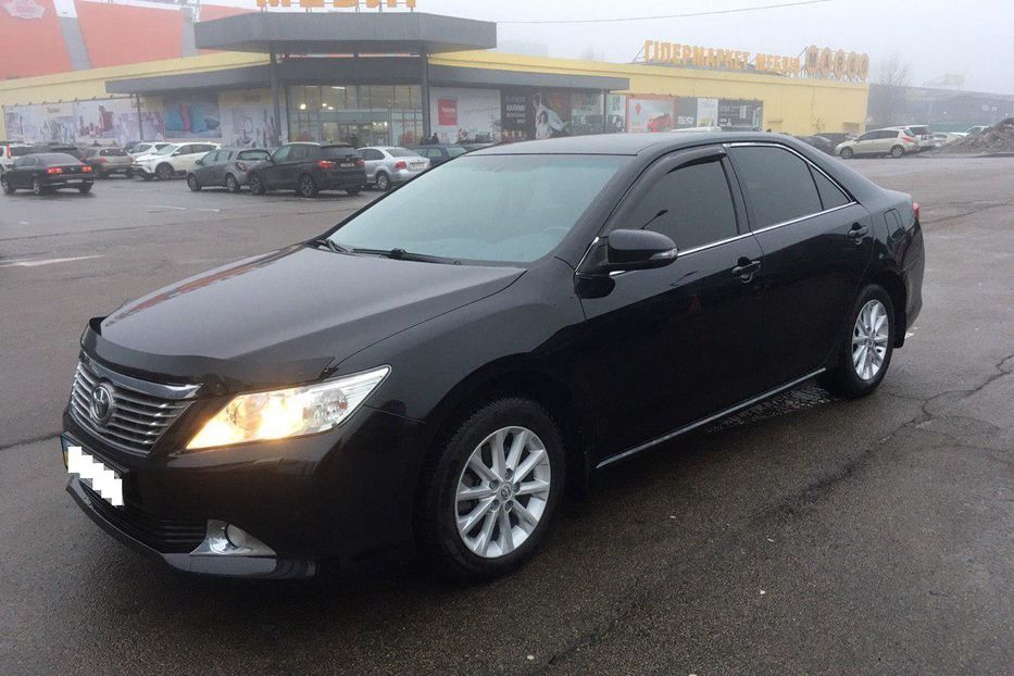 Продам Toyota Camry 50 2014 года в Киеве