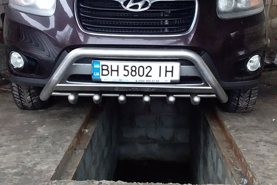 Продам Hyundai Santa FE 2012 года в Одессе