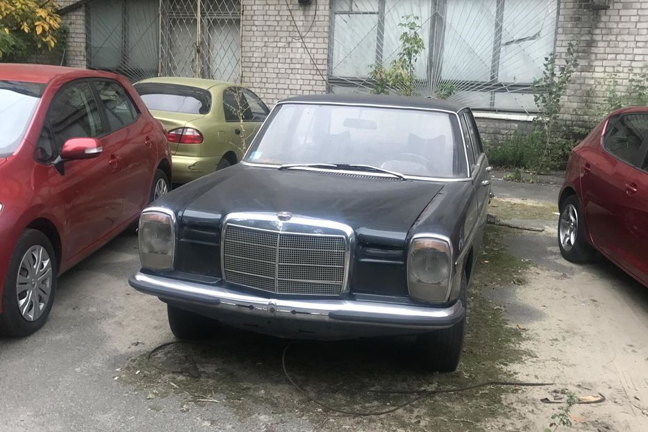 Продам Mercedes-Benz 200 W115 1975 года в Киеве