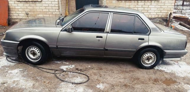 Продам Opel Ascona 1987 года в г. Кривой Рог, Днепропетровская область