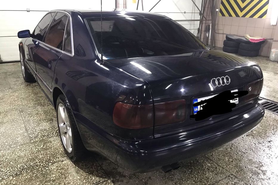 Продам Audi A8 Quattro  1998 года в Харькове