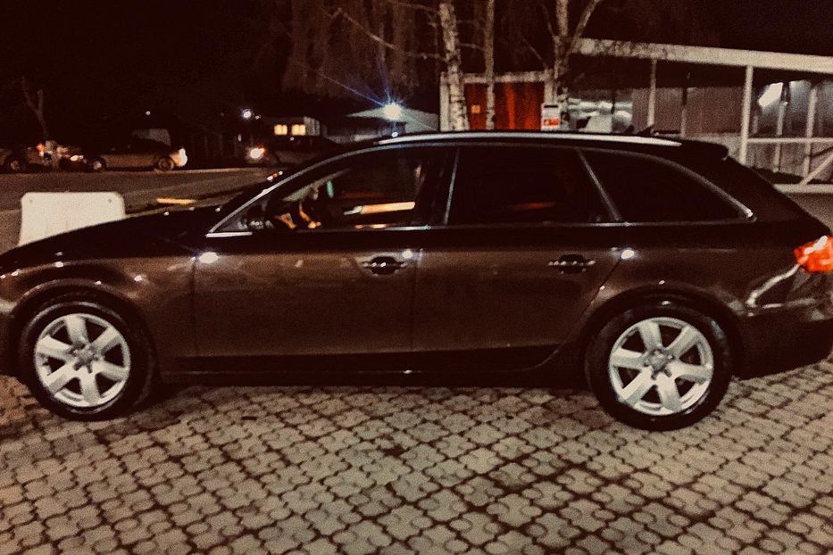 Продам Audi A4 2010 года в Черновцах