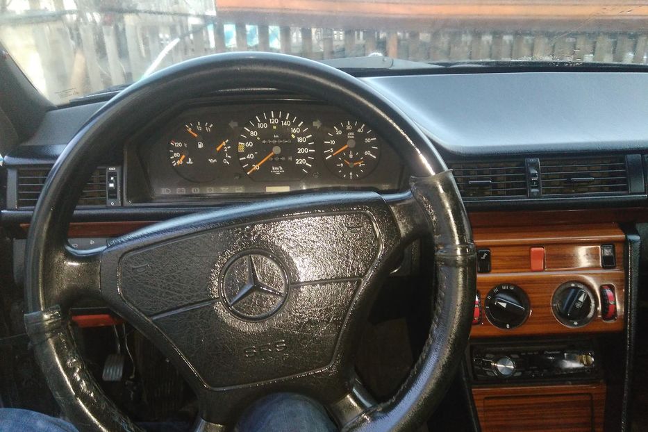 Продам Mercedes-Benz E-Class 124 1993 года в г. Сарны, Ровенская область