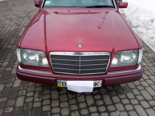 Продам Mercedes-Benz E-Class 1994 года в Львове