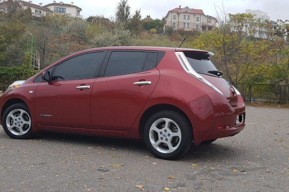 Продам Nissan Leaf 2013 года в Одессе