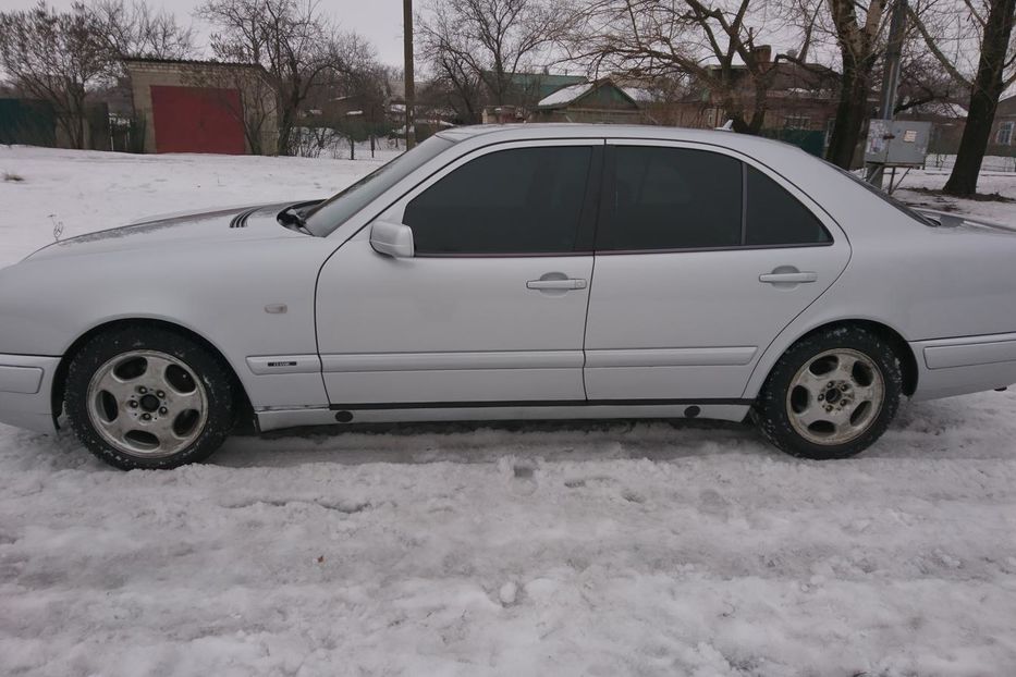 Продам Mercedes-Benz E-Class 220 1998 года в г. Кривой Рог, Днепропетровская область