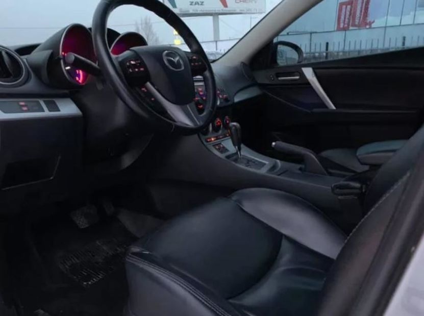 Продам Mazda 3 2011 года в Киеве