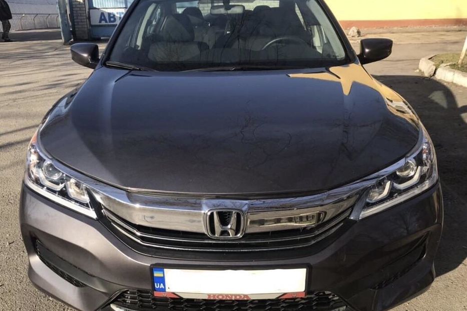 Продам Honda Accord LX 2016 года в Киеве