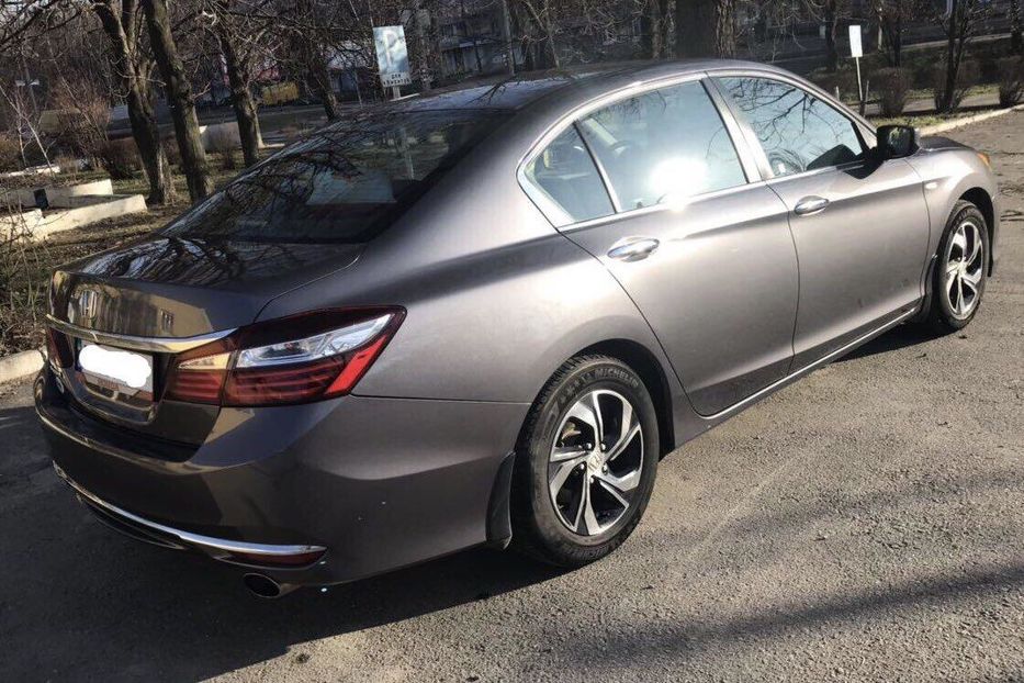 Продам Honda Accord LX 2016 года в Киеве