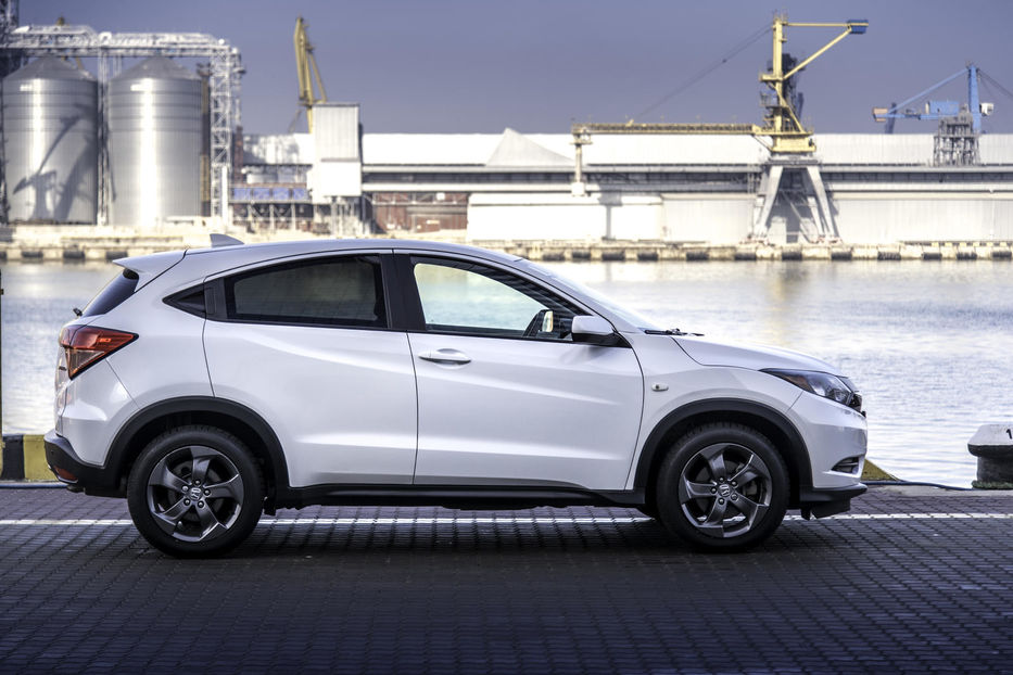 Продам Honda HR-V LX 4WD 2016 года в Одессе