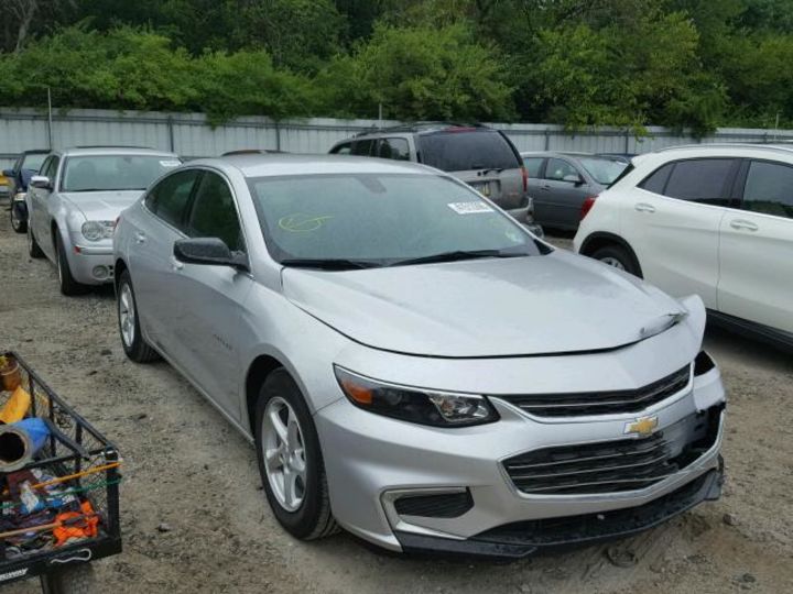 Продам Chevrolet Malibu LS 2016 года в Харькове