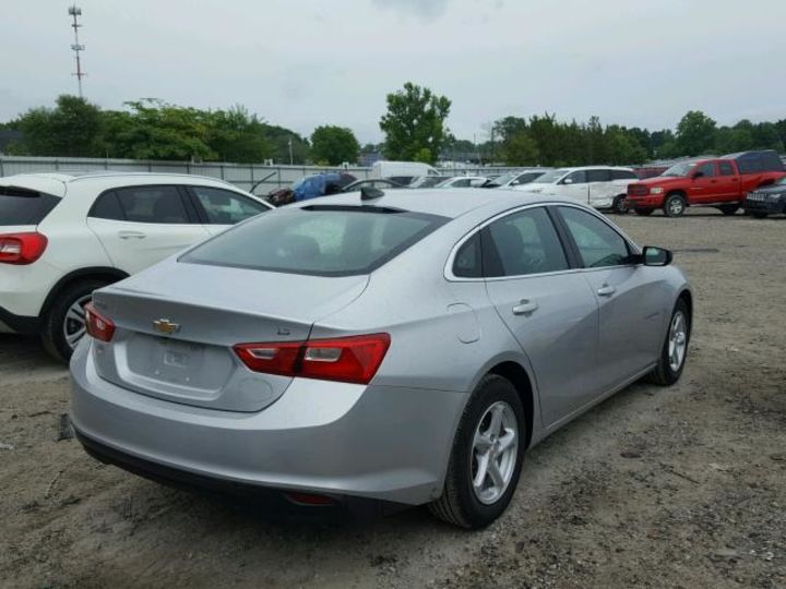 Продам Chevrolet Malibu LS 2016 года в Харькове