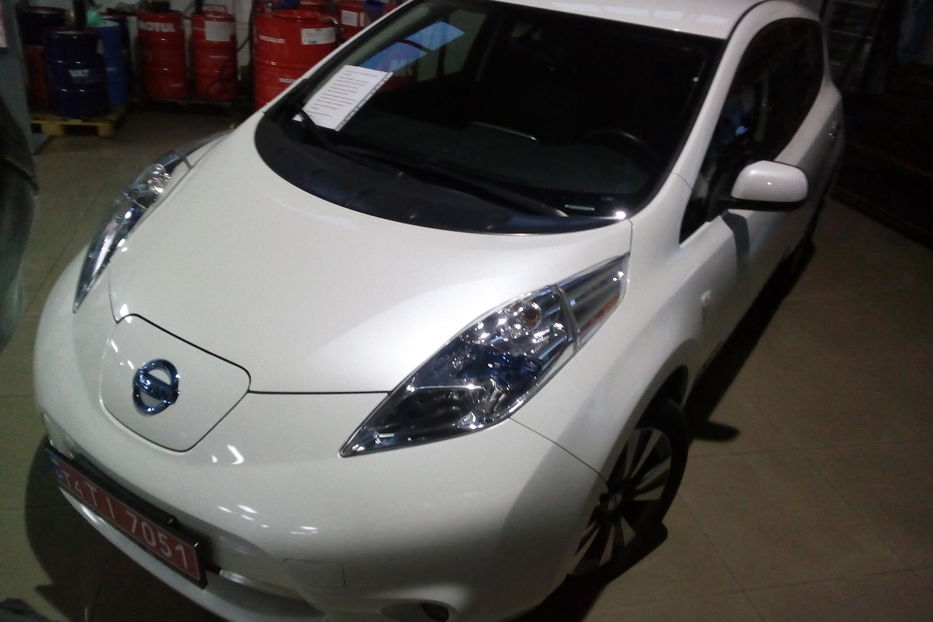 Продам Nissan Leaf SL 30kwt 2016 года в Днепре