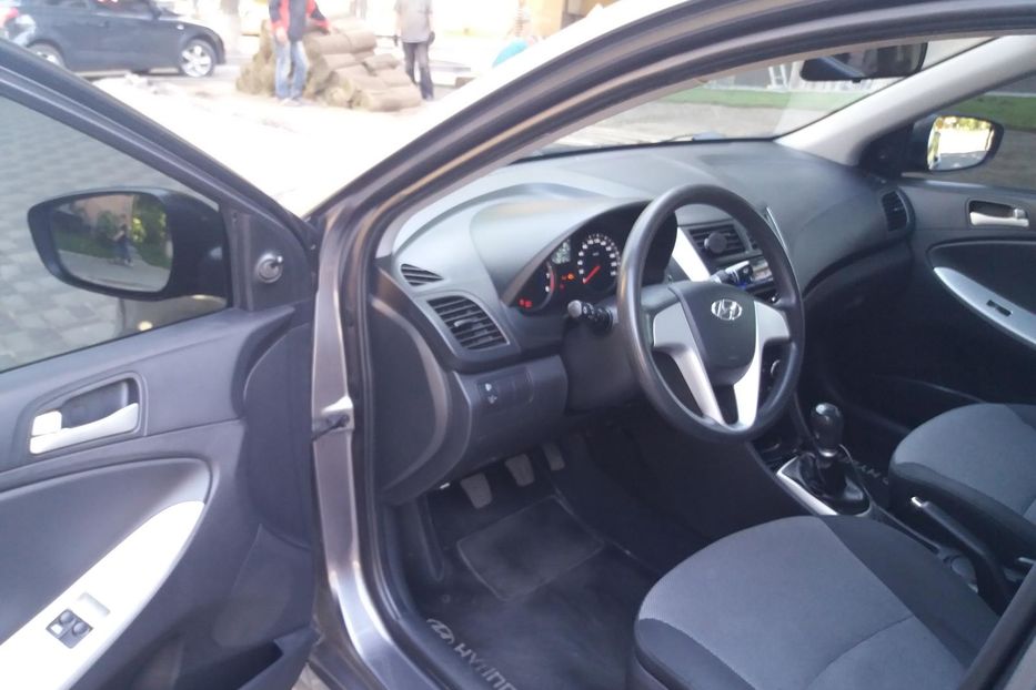 Продам Hyundai Accent  2011 года в Киеве