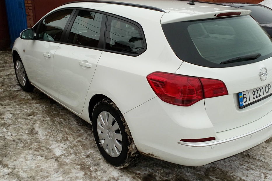 Продам Opel Astra J 2014 года в Полтаве