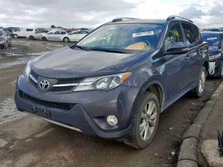 Продам Toyota Rav 4 Limited 2015 года в Харькове