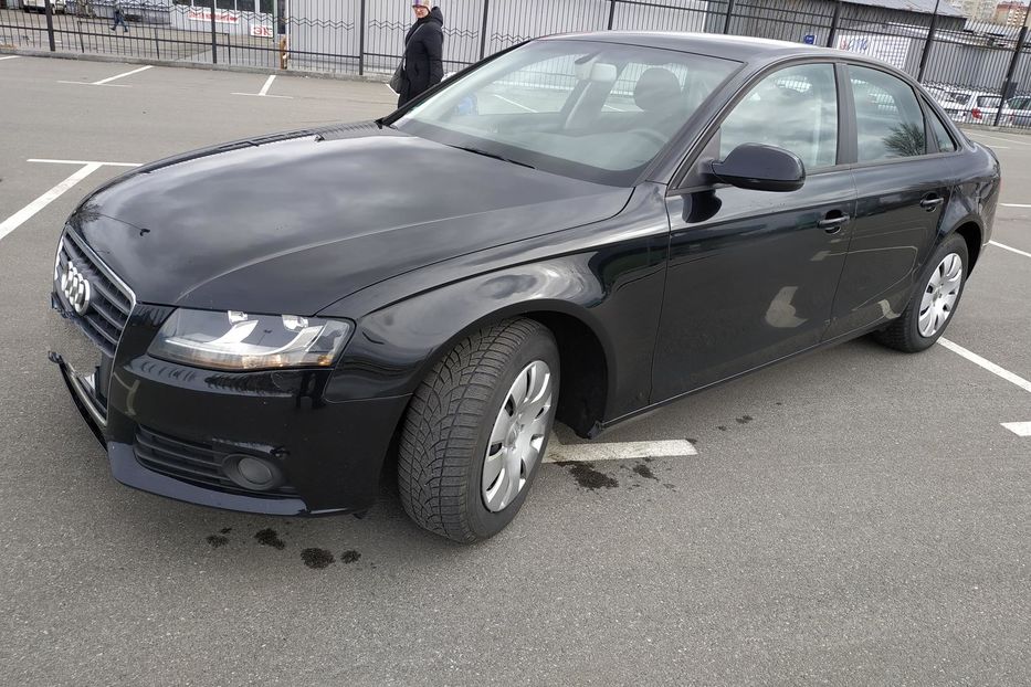 Продам Audi A4 B8 2009 года в Киеве