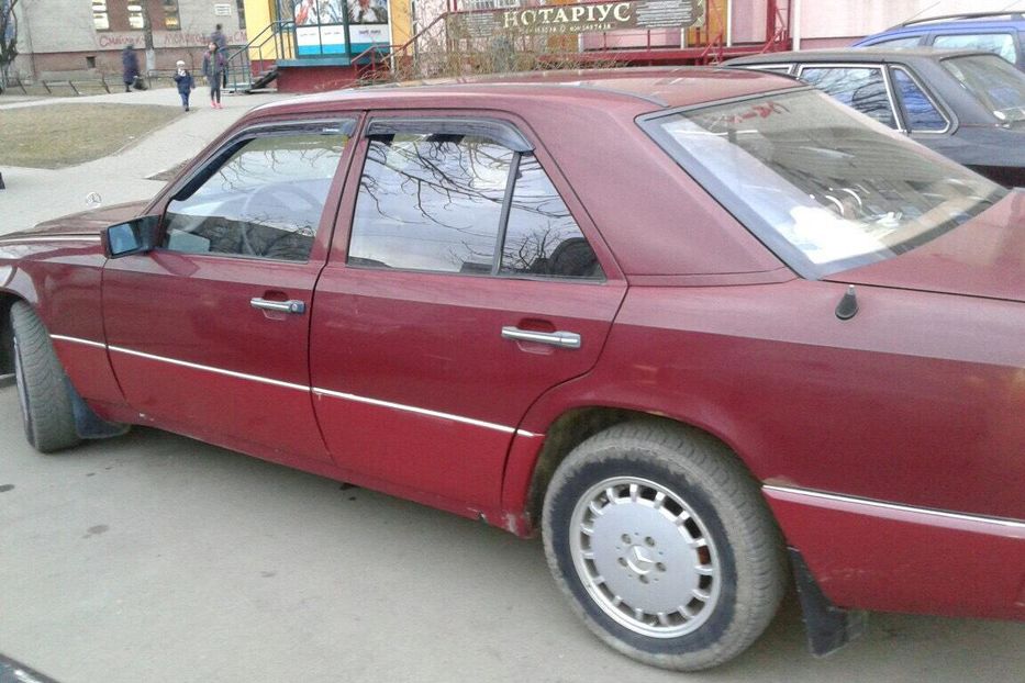Продам Mercedes-Benz 230 1989 года в Луцке