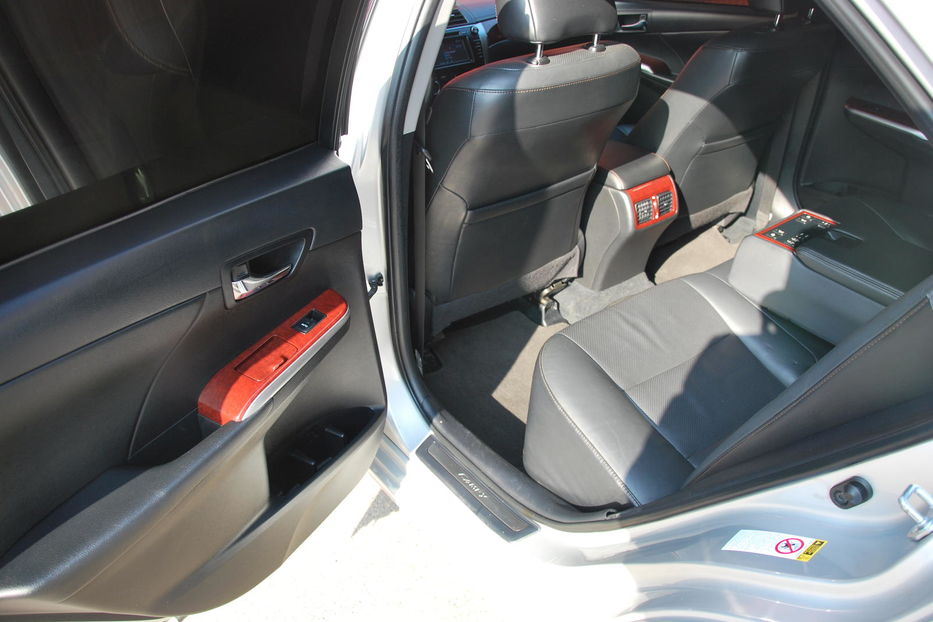Продам Toyota Camry FULL 2012 года в Киеве