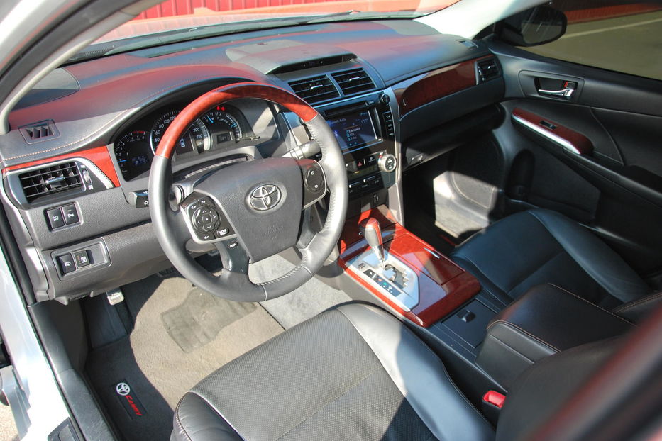 Продам Toyota Camry FULL 2012 года в Киеве
