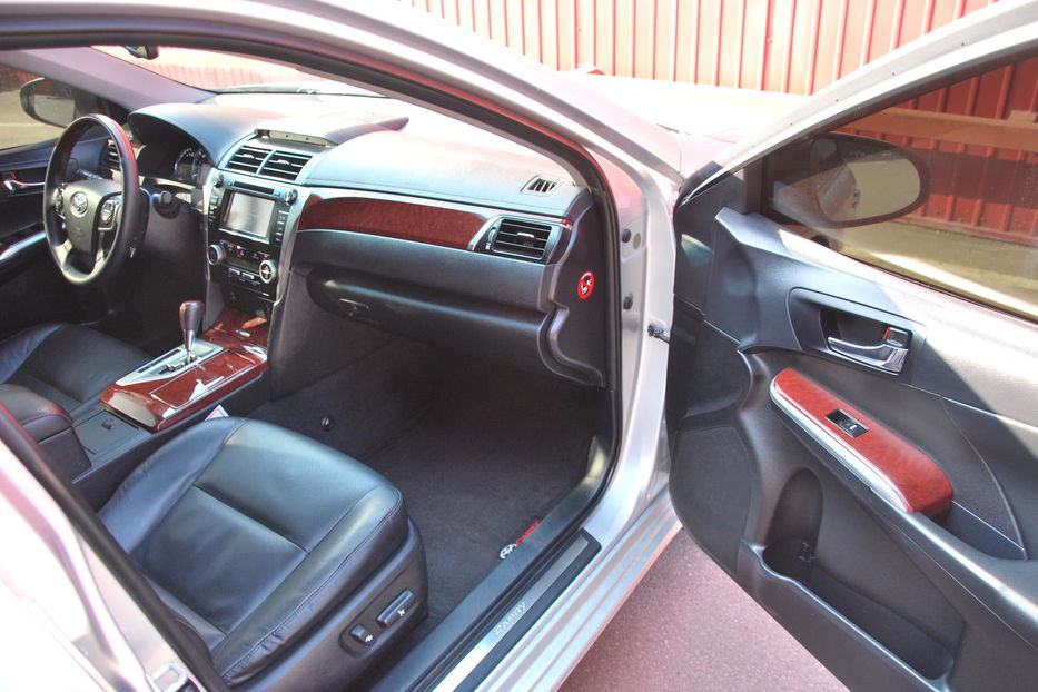 Продам Toyota Camry FULL 2012 года в Киеве