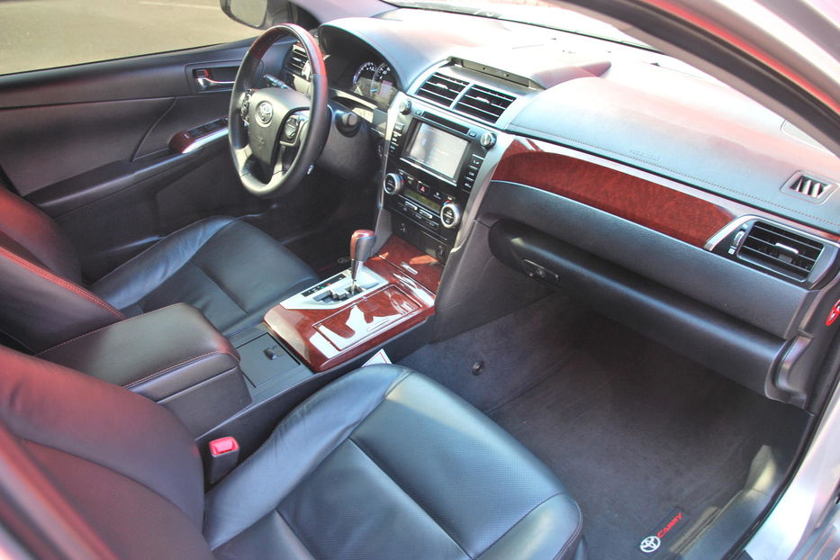 Продам Toyota Camry FULL 2012 года в Киеве