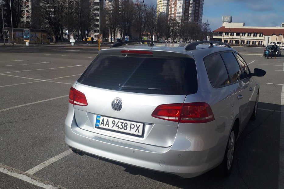 Продам Volkswagen Passat B7 2013 года в Киеве