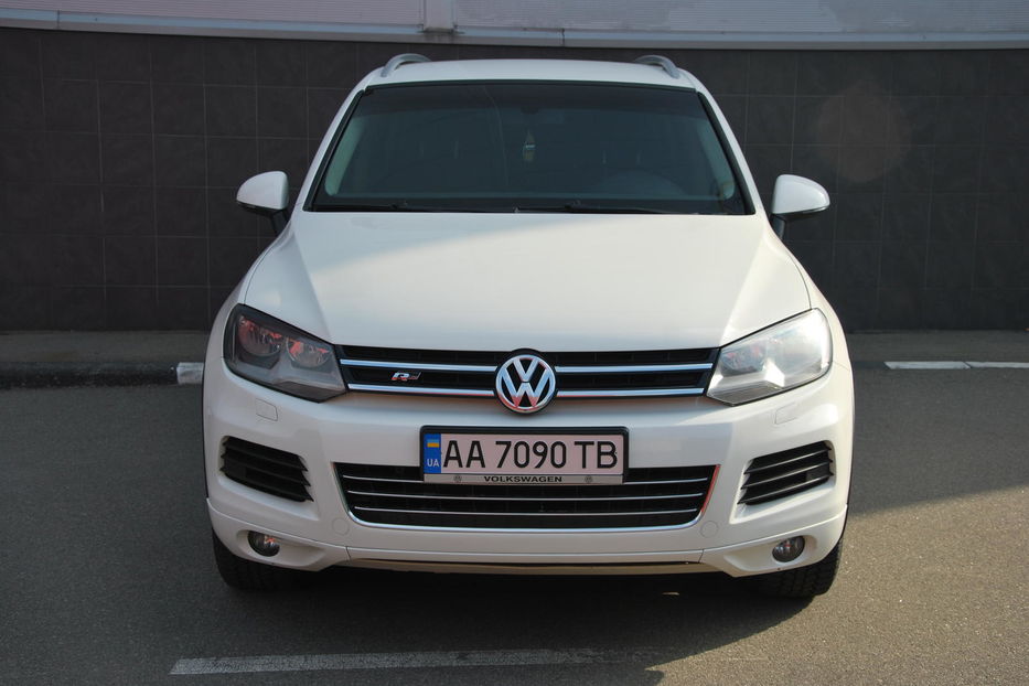 Продам Volkswagen Touareg 2011 года в Киеве