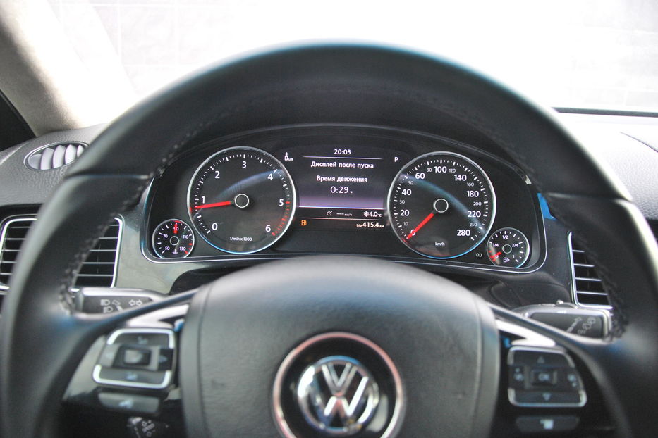 Продам Volkswagen Touareg 2011 года в Киеве